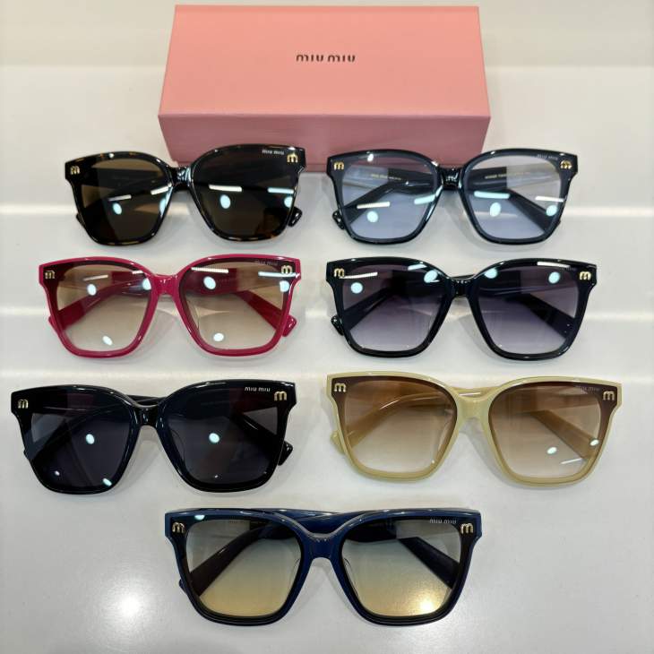Picture of Miu Miu Sunglasses _SKUfw80879600fw